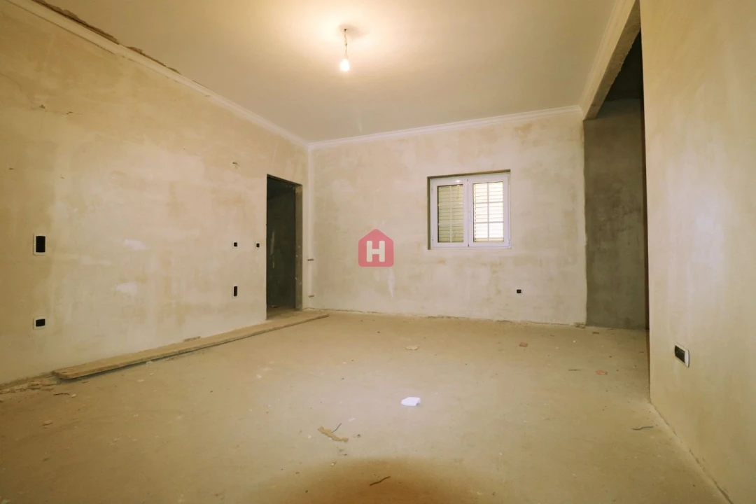 Moradia T4 para Venda em Parada e Faílde Foto 37