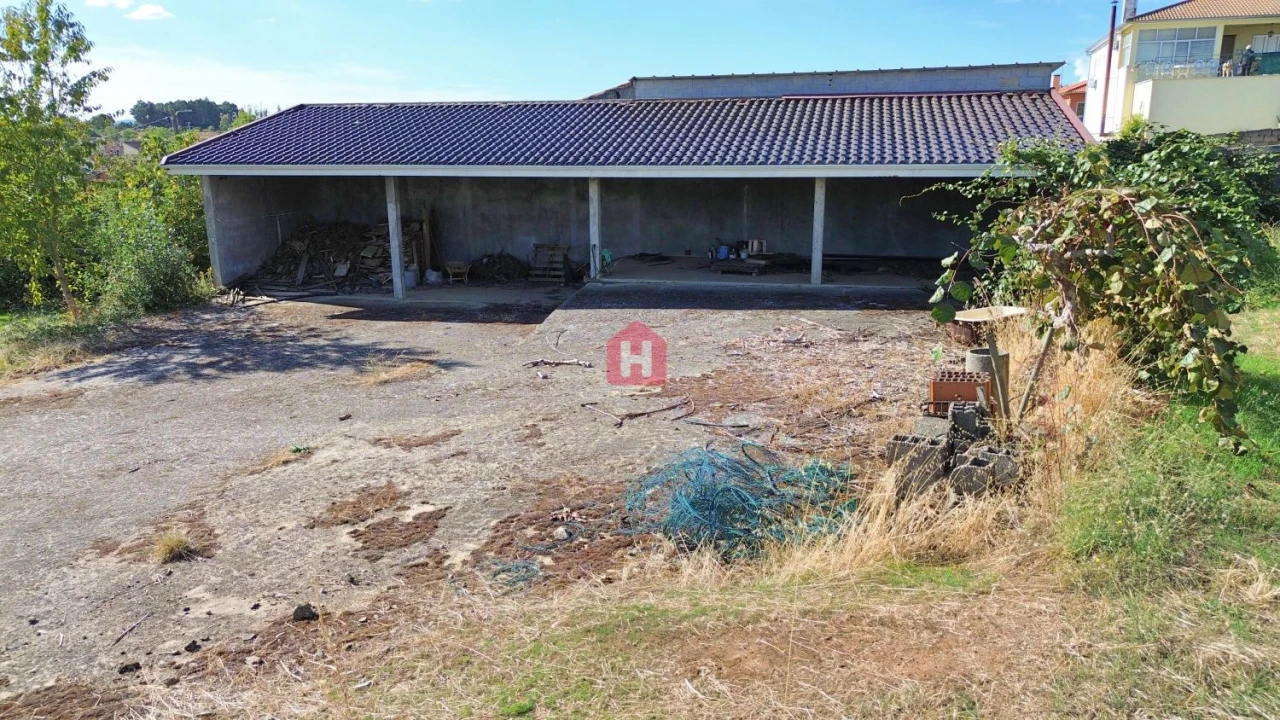 Moradia T4 para Venda em Parada e Faílde Foto 10