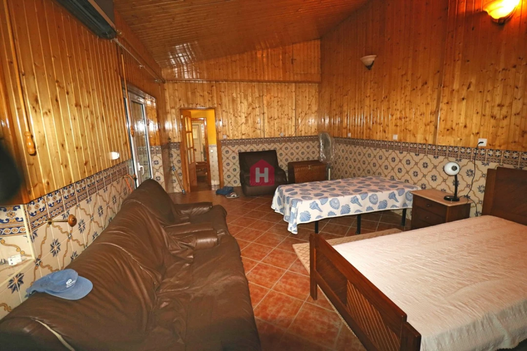 Moradia T4 para Venda em Parada e Faílde Foto 23