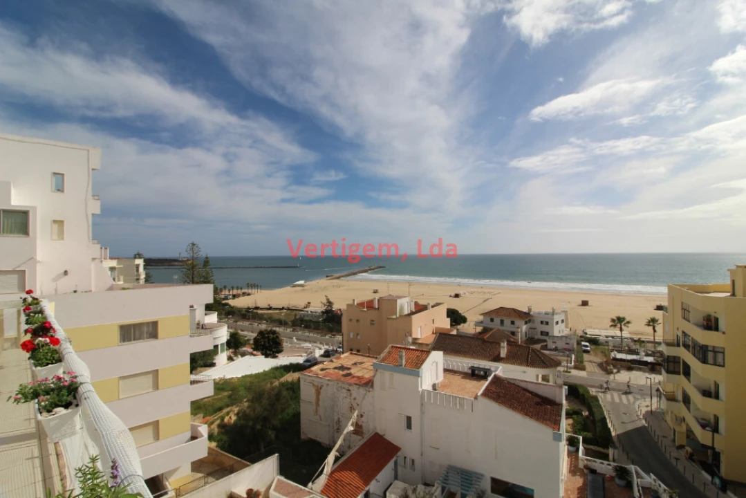 Apartamento T3 para Venda em Portimão Foto 2