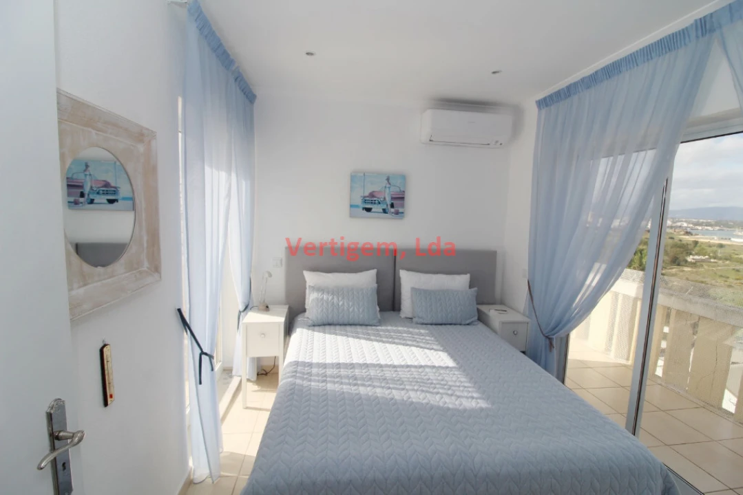 Apartamento T3 para Venda em Portimão Foto 18