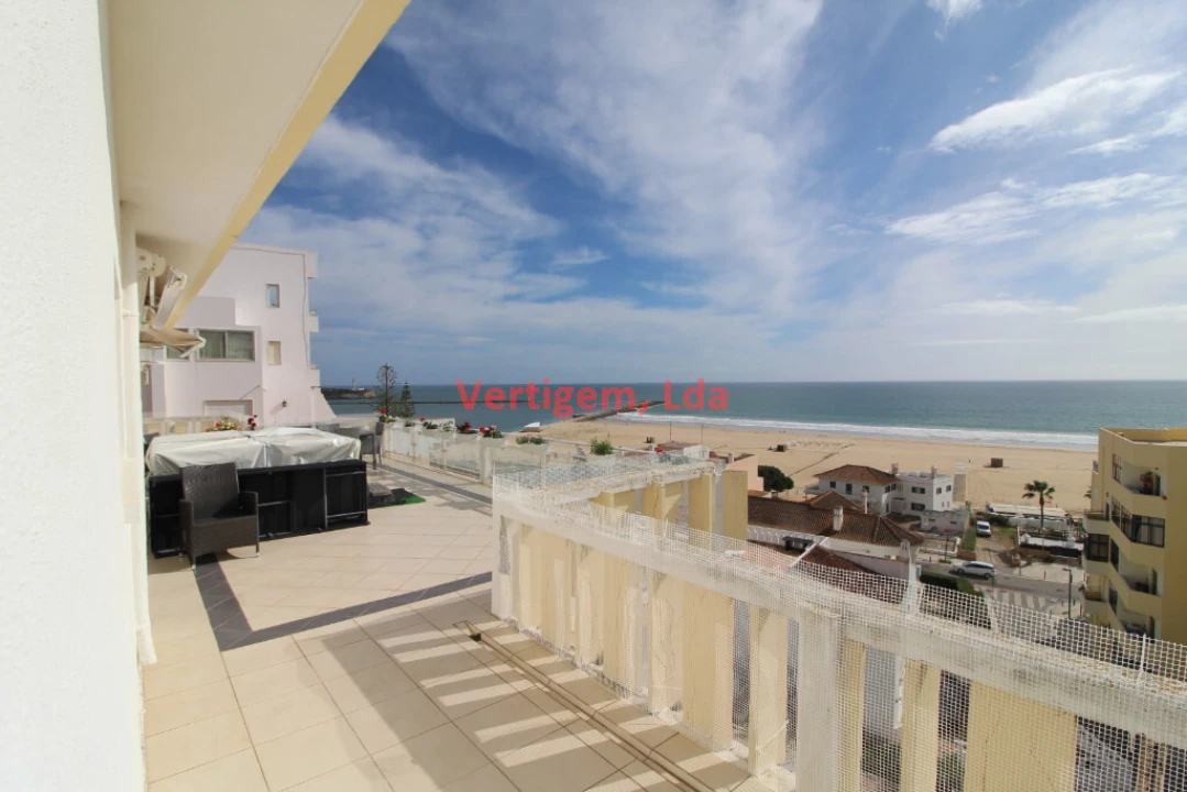 Apartamento T3 para Venda em Portimão Foto 1
