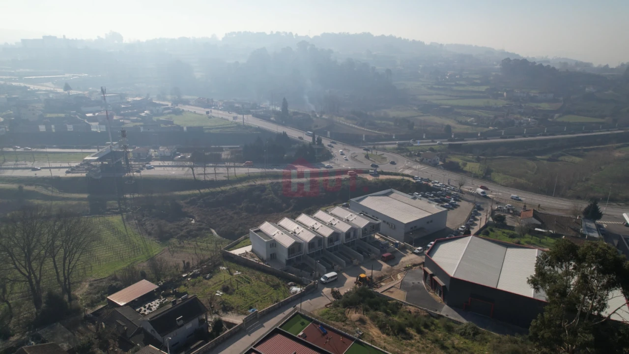 Moradia T3 para Venda em Guilhufe e Urrô Foto 14