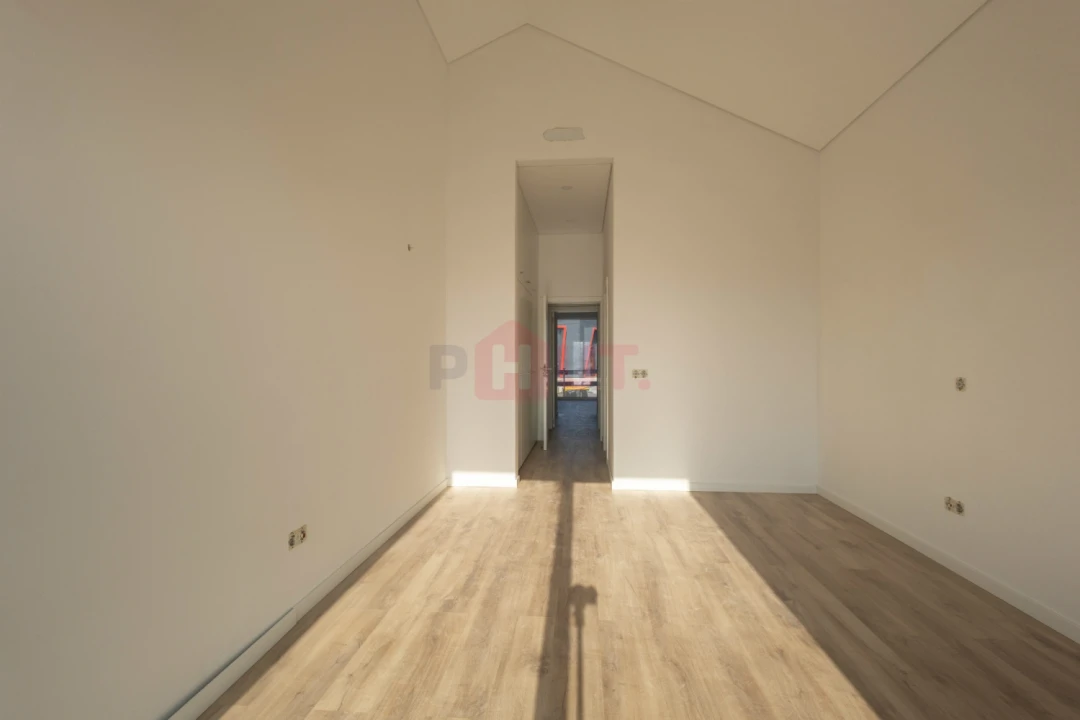 Moradia T3 para Venda em Guilhufe e Urrô Foto 44