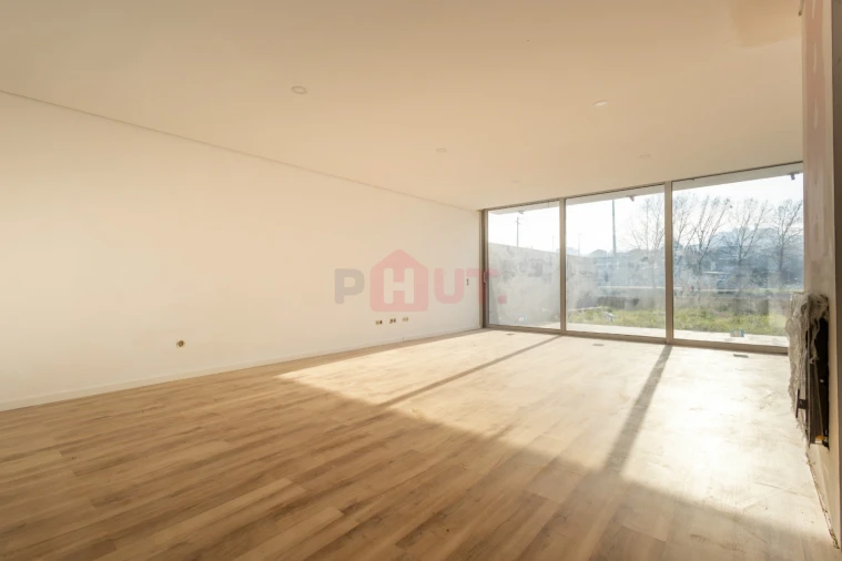 Moradia T3 para Venda em Guilhufe e Urrô Foto 25