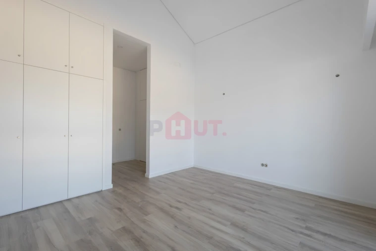 Moradia T3 para Venda em Guilhufe e Urrô Foto 49