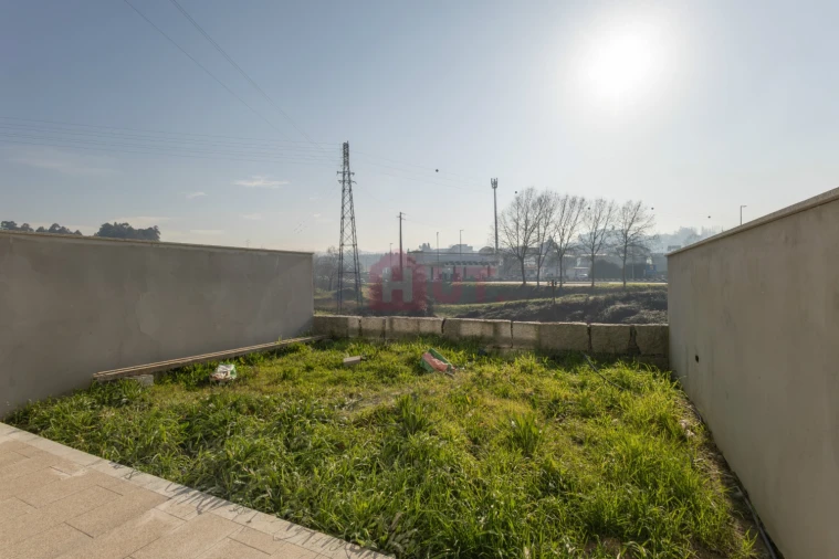 Moradia T3 para Venda em Guilhufe e Urrô Foto 54