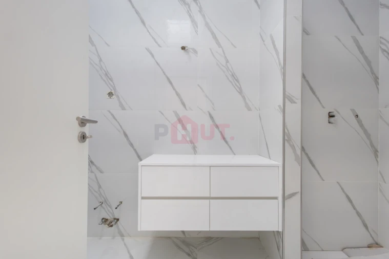 Moradia T3 para Venda em Guilhufe e Urrô Foto 46