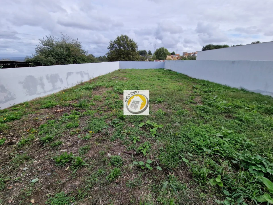 Moradia T4 para Venda em Argoncilhe Foto 24