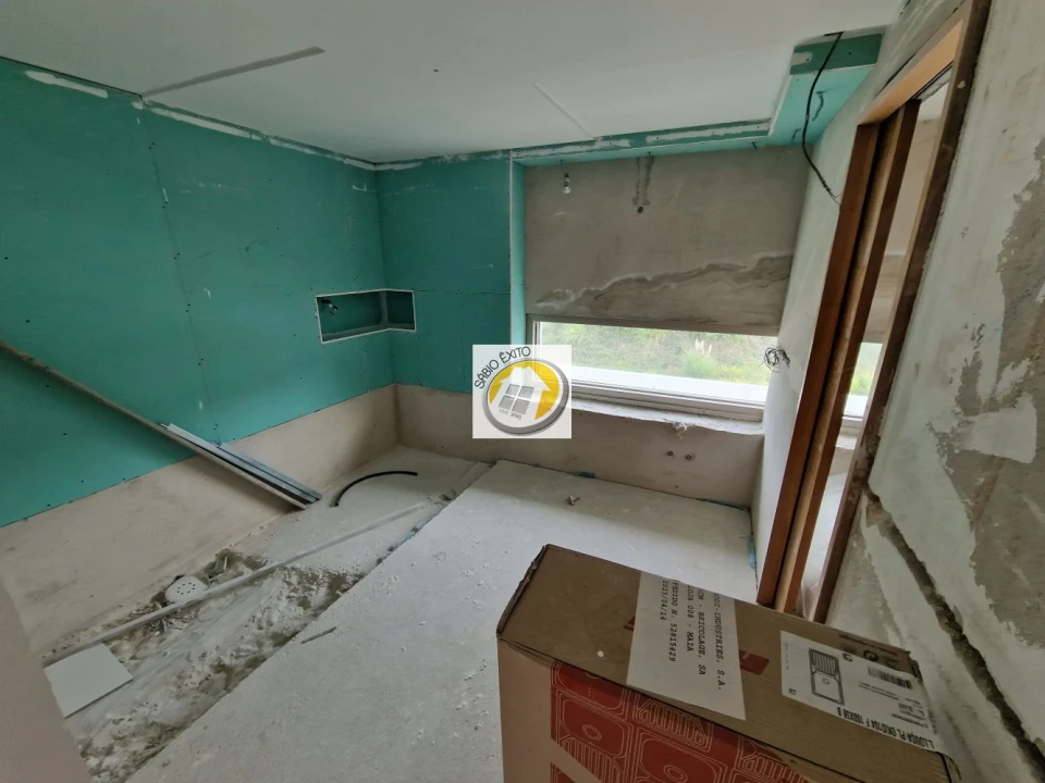 Moradia T4 para Venda em Argoncilhe Foto 31