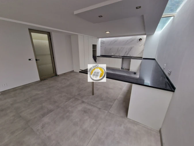 Moradia T4 para Venda em Argoncilhe