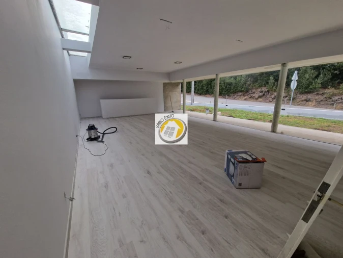 Moradia T4 para Venda em Argoncilhe Foto 8