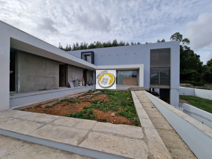 Moradia T4 para Venda em Argoncilhe Foto 33