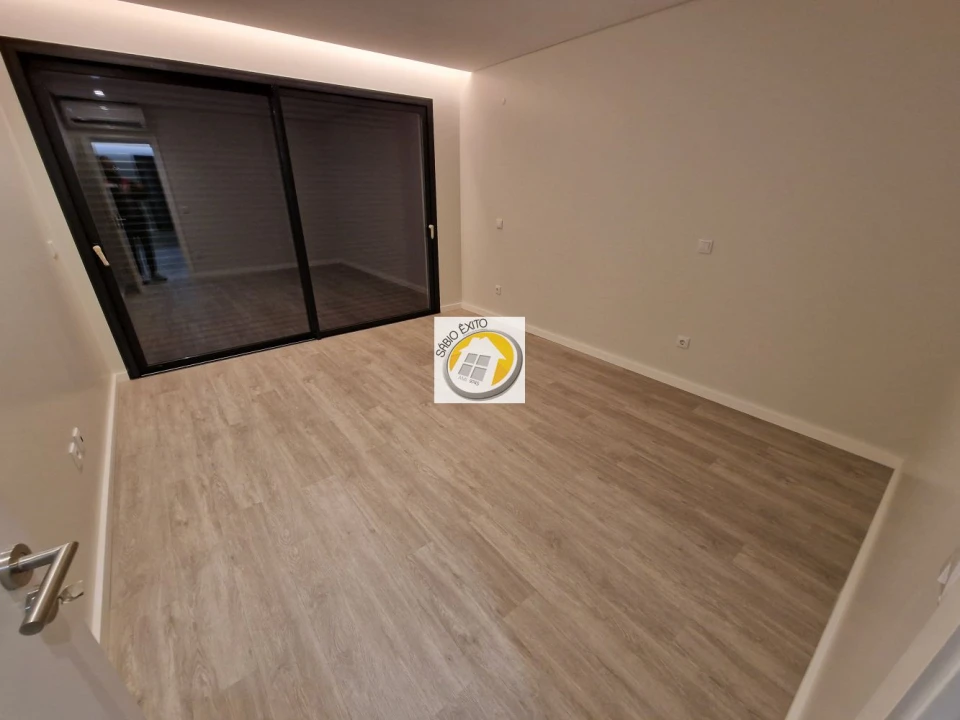 Moradia T4 para Venda em Anta e Guetim Foto 27