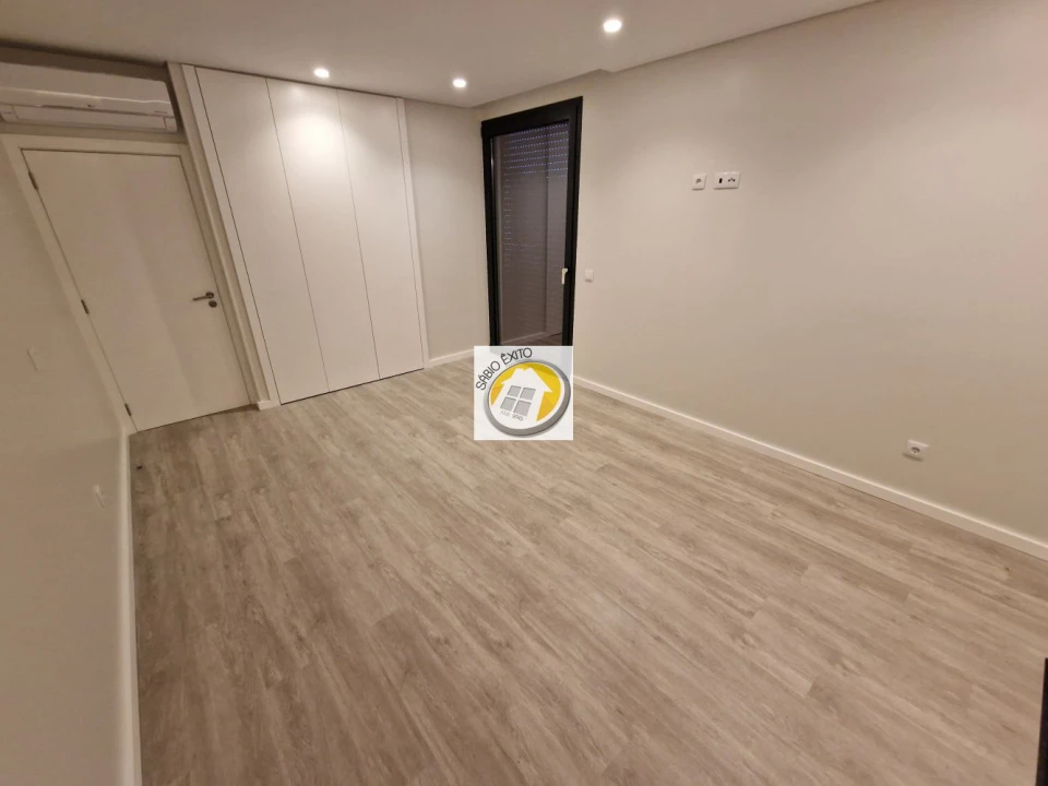 Moradia T4 para Venda em Anta e Guetim Foto 31