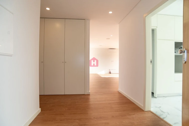 Apartamento T3 para Venda em Pombeiro de Ribavizela Foto 16