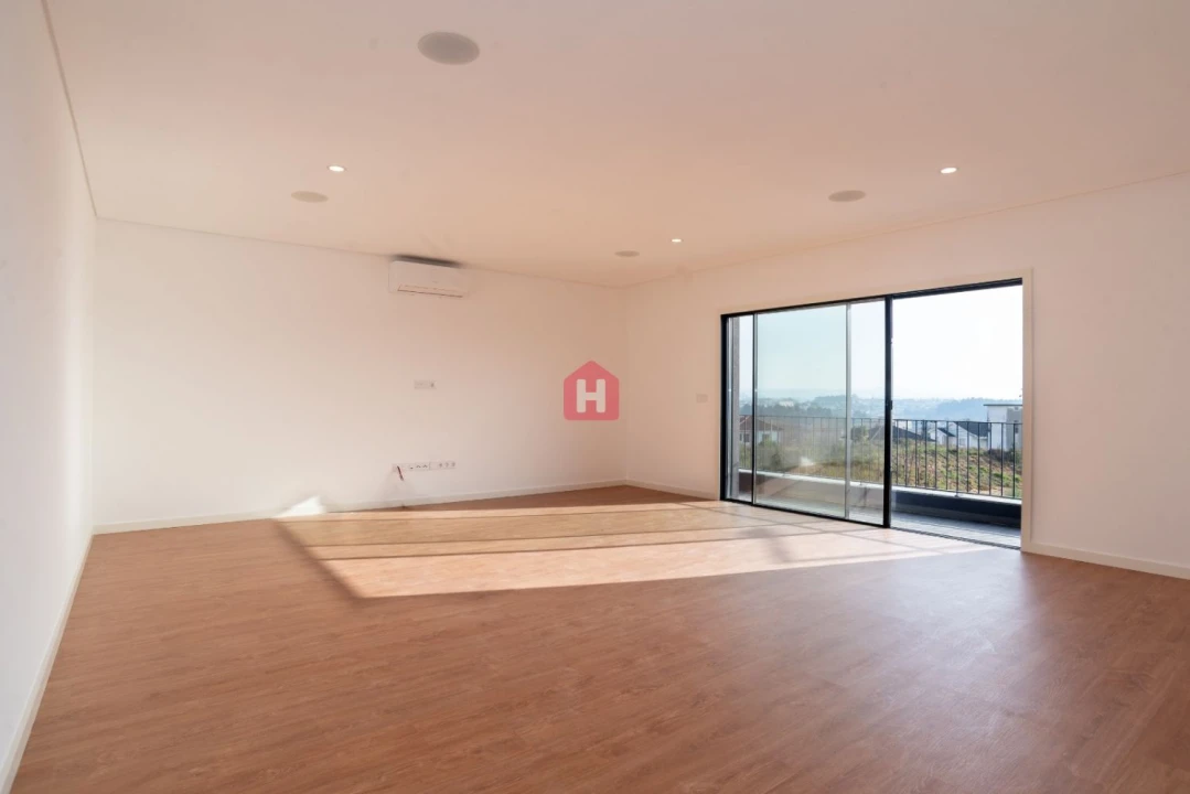 Apartamento T3 para Venda em Pombeiro de Ribavizela Foto 19