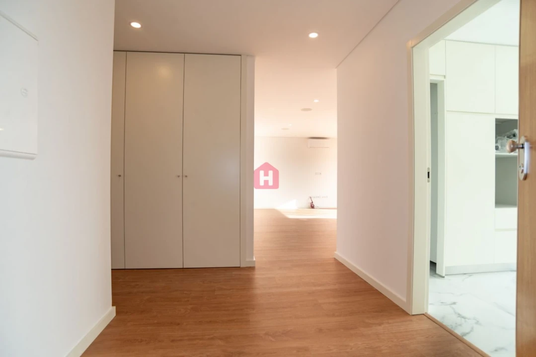 Apartamento T3 para Venda em Pombeiro de Ribavizela Foto 16