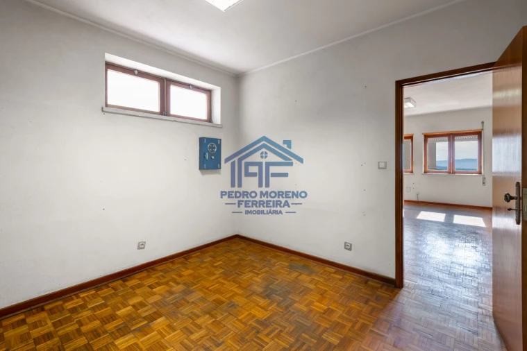 Apartamento T3 para Venda em Covilhã e Canhoso Foto 9