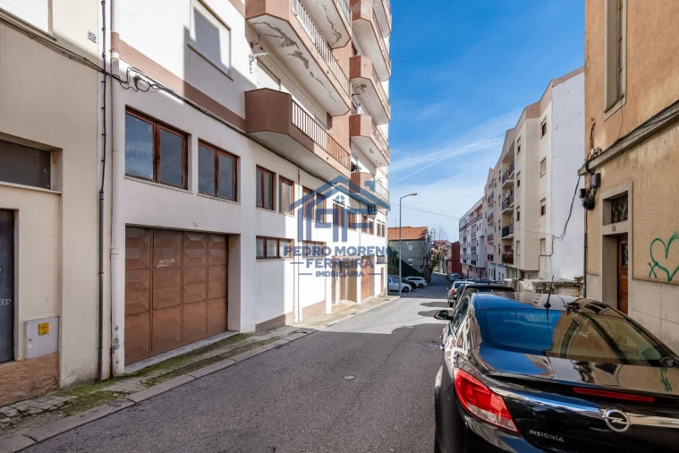 Apartamento T3 para Venda em Covilhã e Canhoso Foto 14