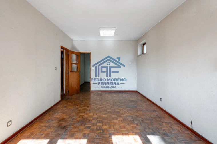 Apartamento T3 para Venda em Covilhã e Canhoso Foto 8