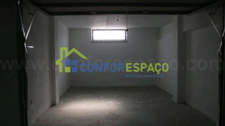 Garagem para Venda em Alcains
