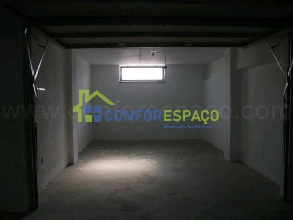 Garagem para Venda em Alcains Foto 1