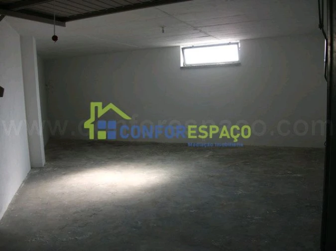 Garagem para Venda em Alcains