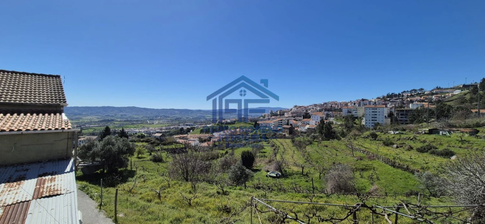 Moradia T4 para Venda em Cantar-Galo e Vila do Carvalho Foto 11