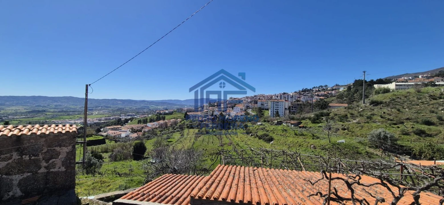 Moradia T4 para Venda em Cantar-Galo e Vila do Carvalho Foto 7