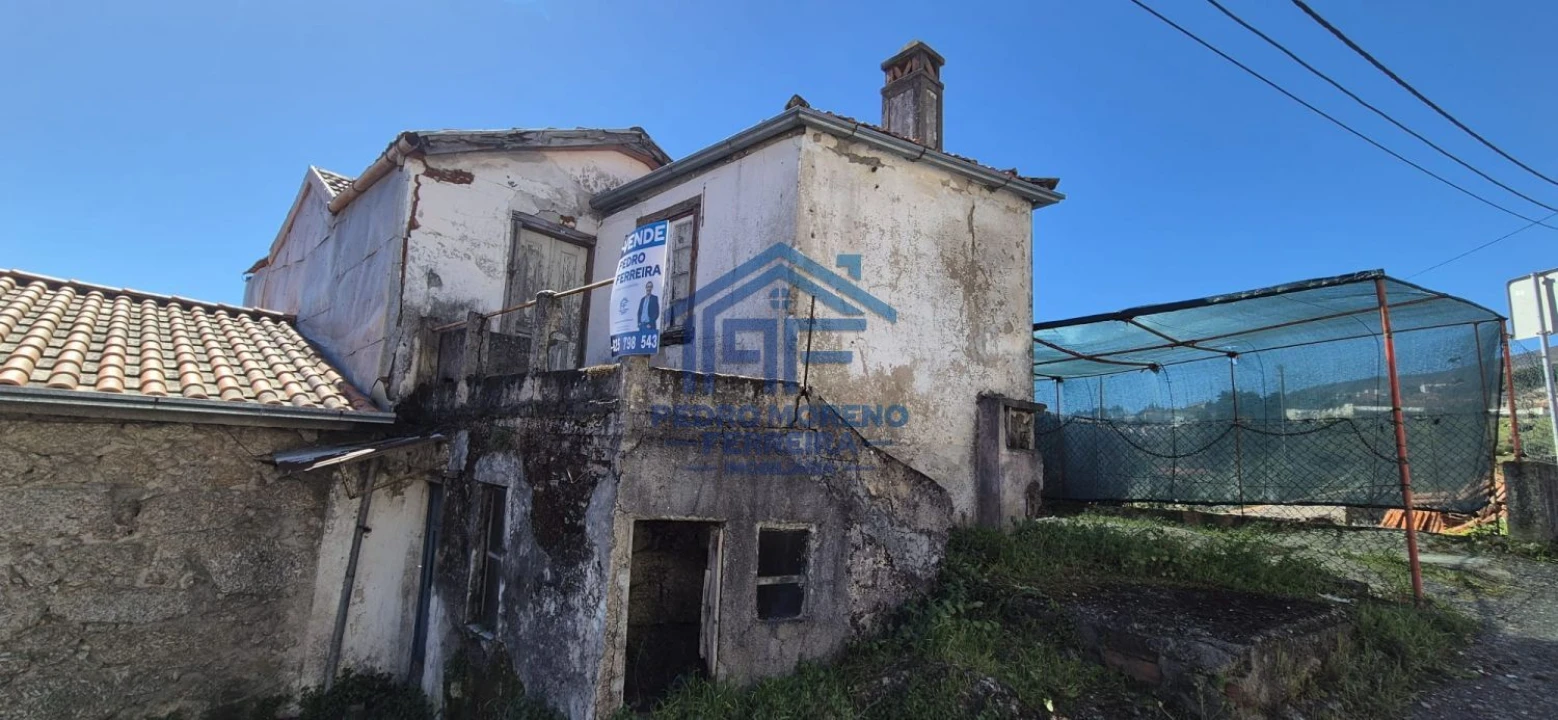 Moradia T4 para Venda em Cantar-Galo e Vila do Carvalho Foto 3