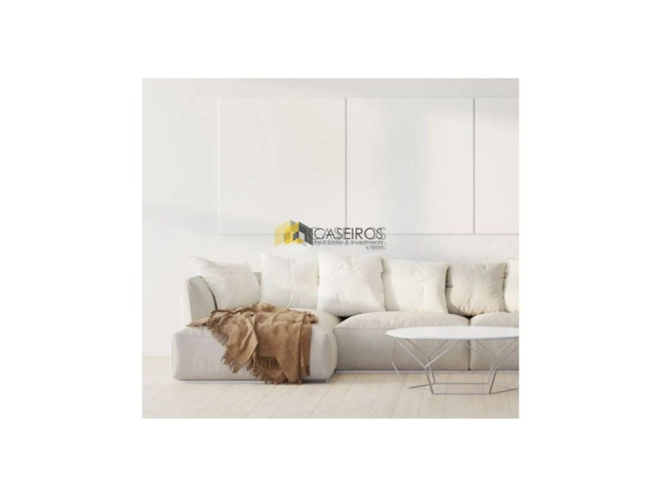 Apartamento T4 para Venda em Quelfes Foto 6