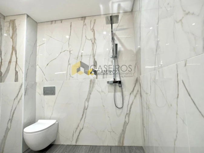 Apartamento T2 para Venda em Quelfes Foto 7