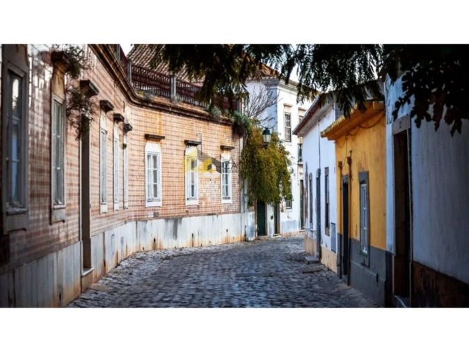 Apartamento T2 para Venda em Quelfes Foto 50