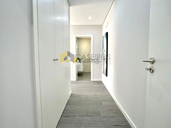 Apartamento T2 para Venda em Quelfes Foto 27