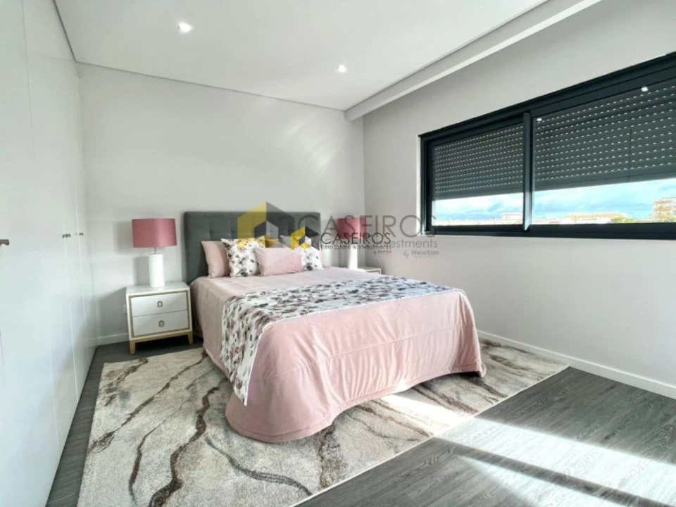 Apartamento T3 para Venda em Quelfes Foto 32