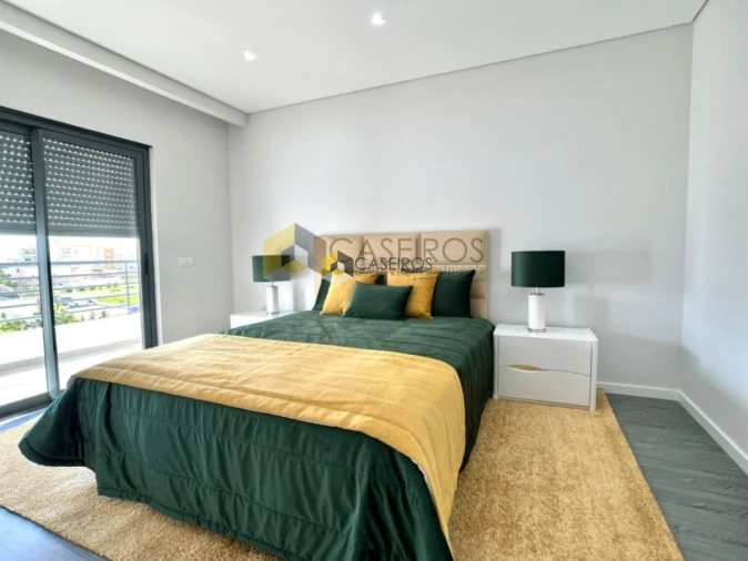 Apartamento T3 para Venda em Quelfes Foto 31