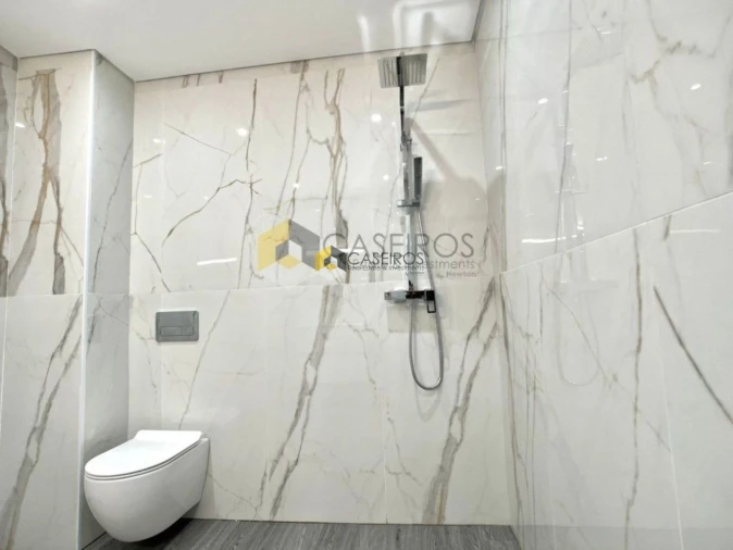 Apartamento T3 para Venda em Quelfes Foto 30