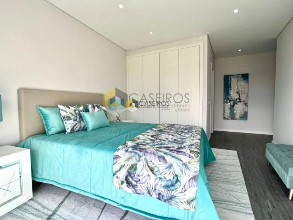 Apartamento T3 para Venda em Quelfes Foto 36