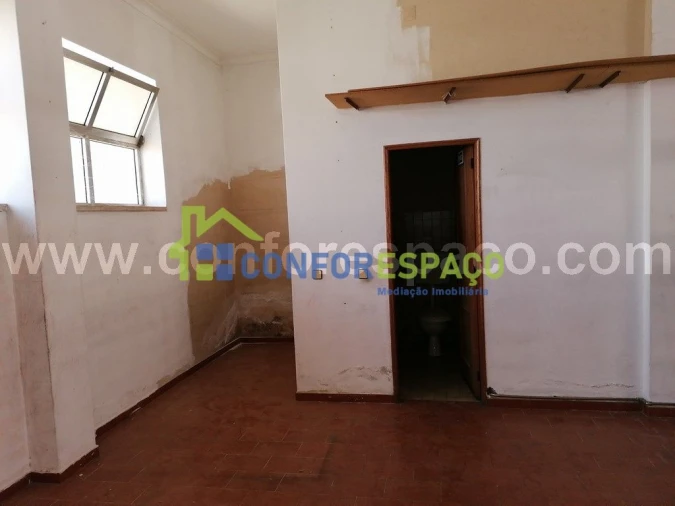 Loja para Arrendamento em Castelo Branco Foto 2