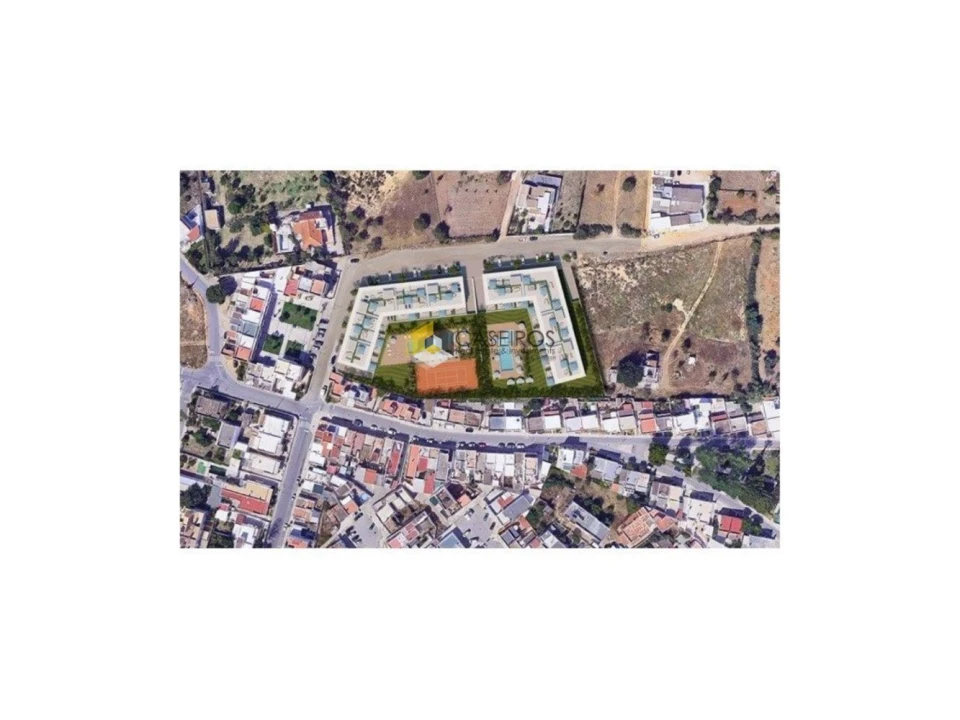 Terreno para Venda em Quelfes Foto 11