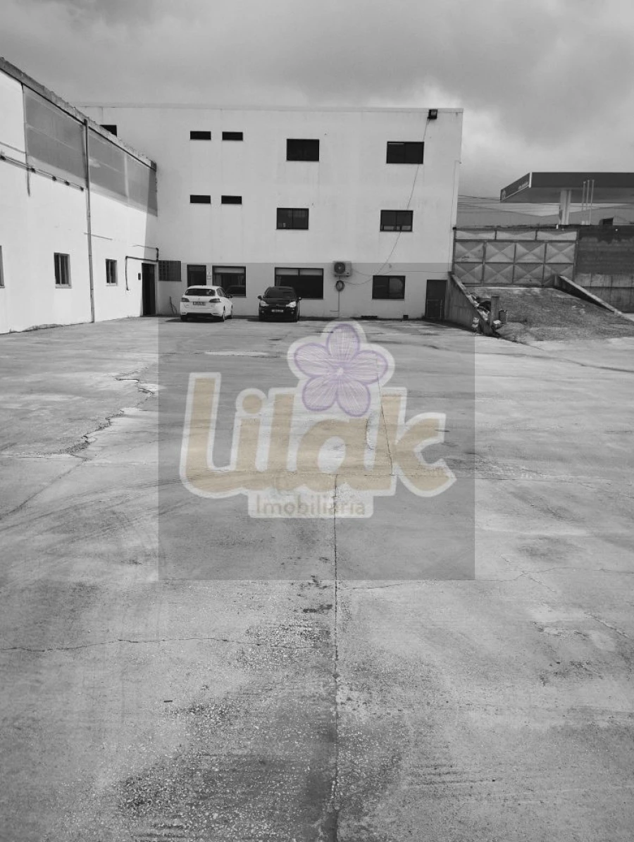 Loja para Arrendamento em Almeirim Foto 2