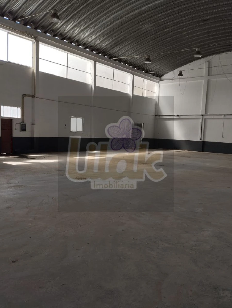 Loja para Arrendamento em Almeirim Foto 4