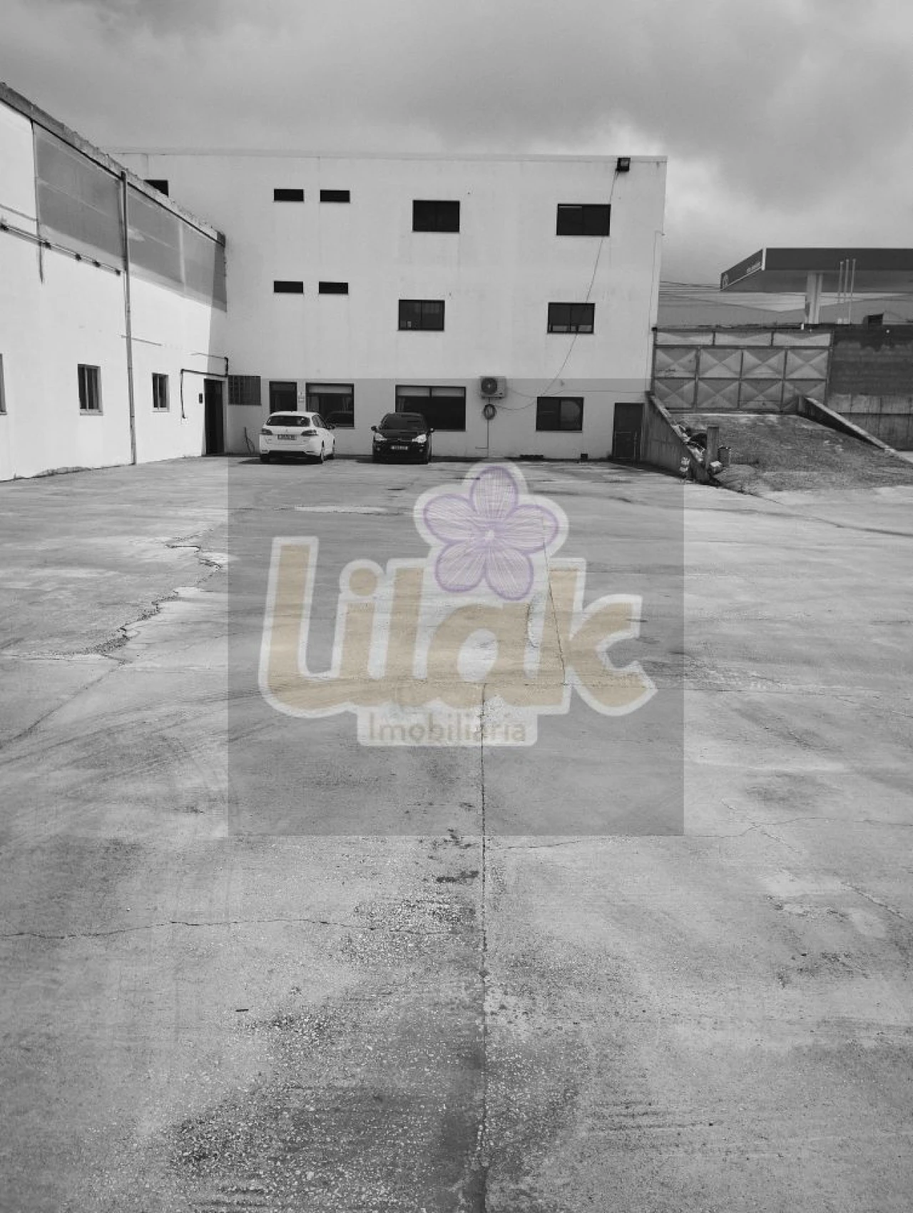 Loja para Arrendamento em Almeirim Foto 2