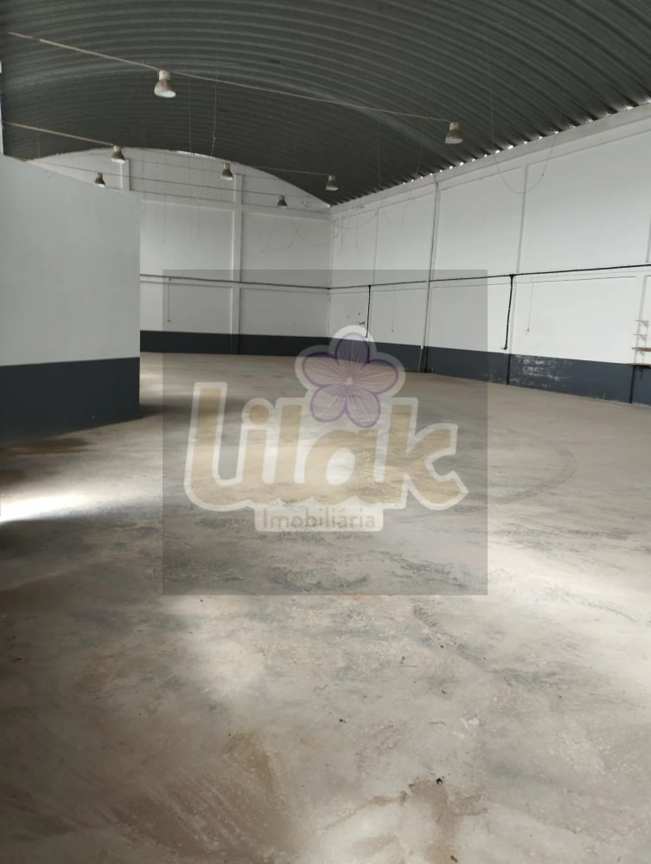 Loja para Arrendamento em Almeirim Foto 7