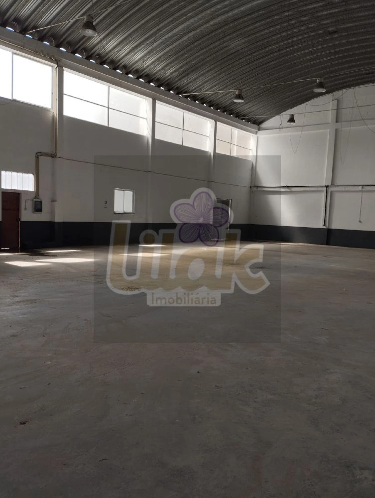 Loja para Arrendamento em Almeirim Foto 4