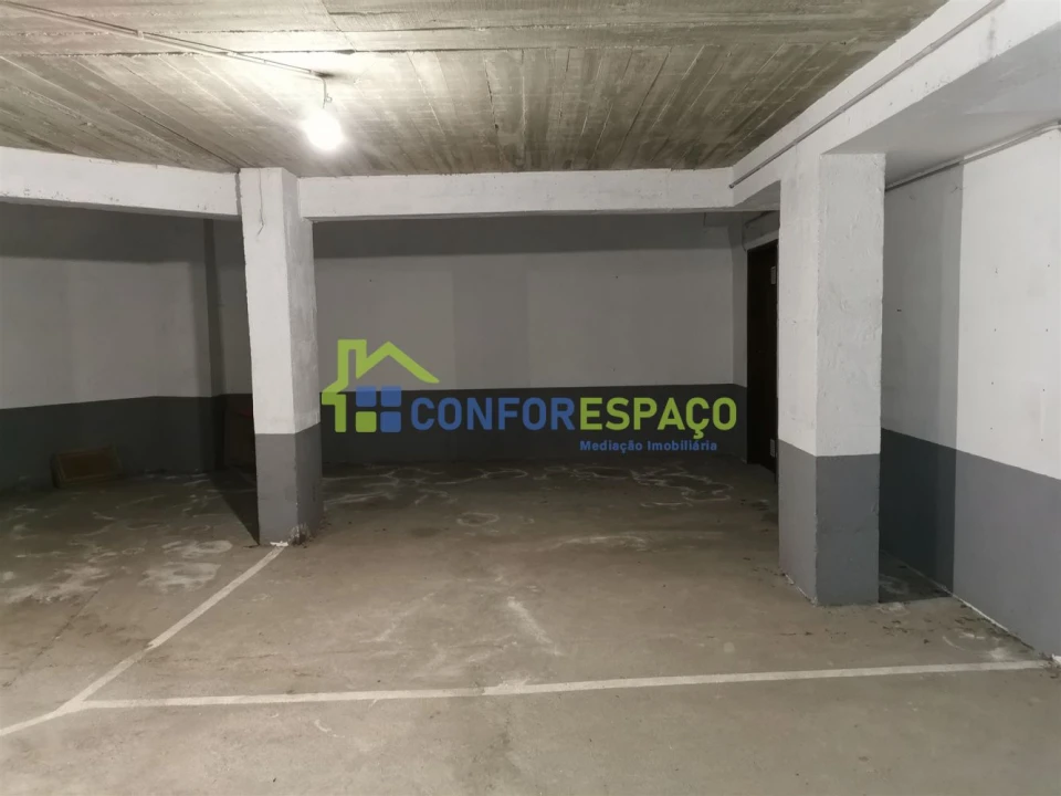 Garagem para Venda em Castelo Branco Foto 1