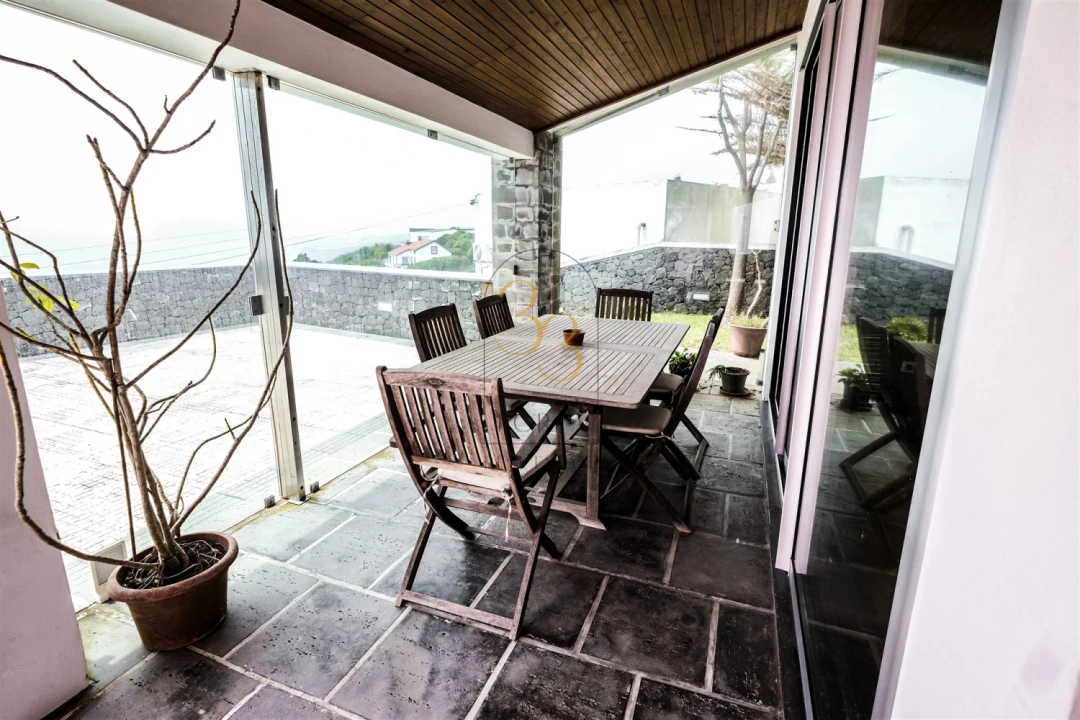 Moradia T4 para Venda em Feteira Foto 20