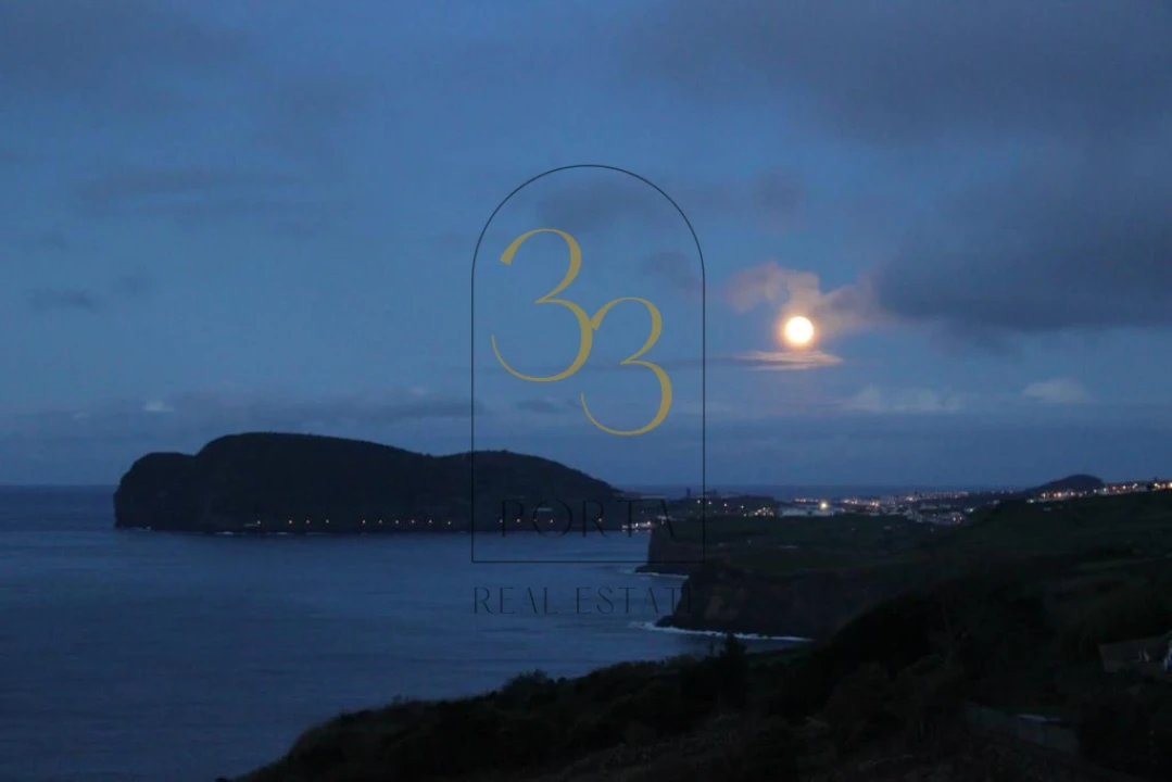 Moradia T4 para Venda em Feteira Foto 52