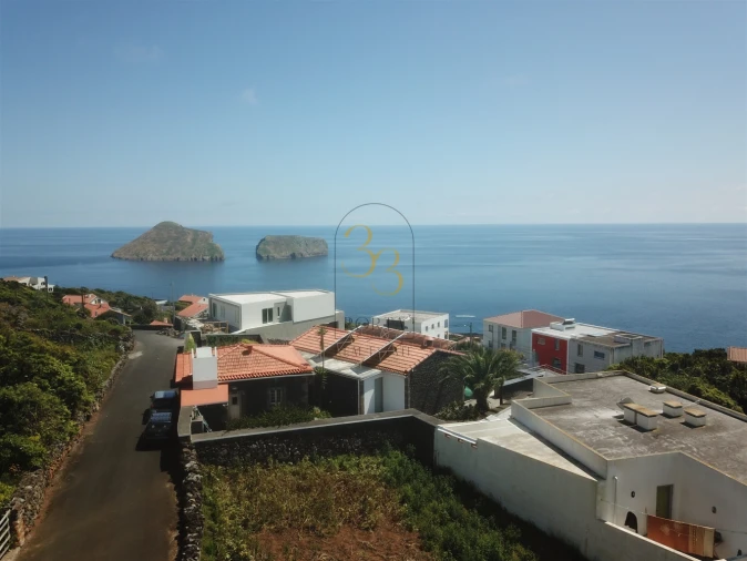 Moradia T4 para Venda em Feteira Foto 2